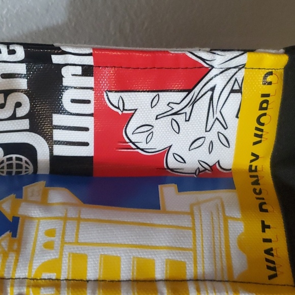 Disney World Parks 2021 Limited Release Mickey & Friends Tote Bag - Picture 2 of 6